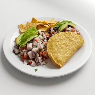 Tostada de Camarón o Pulpo (Shrimp or Octopus Tostada)