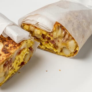 Burrito Desayuno (Breakfast Burrito Grande)